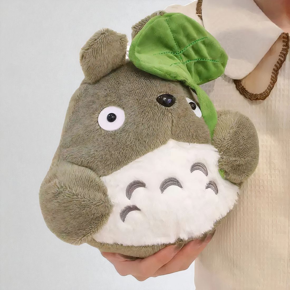 Rundes Totoro Kuscheltier 22–30 cm