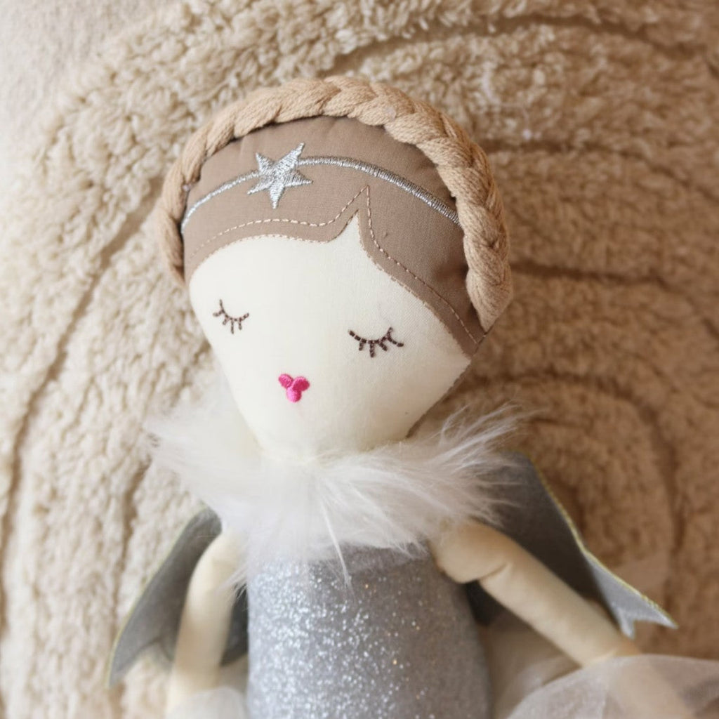 Engel Stoffpuppe mit silbernem Tüllkleid