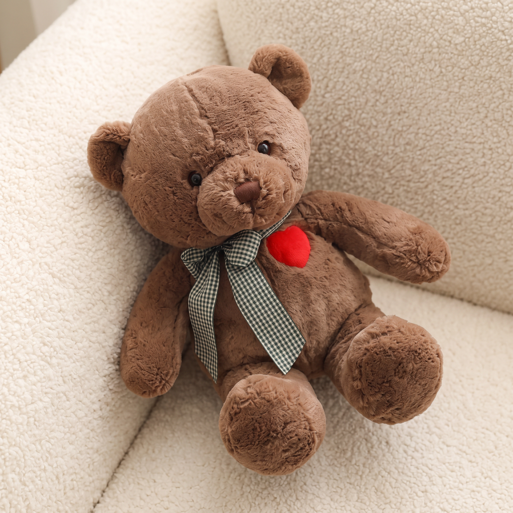 Brauner Teddybär mit Herz 35–50 cm