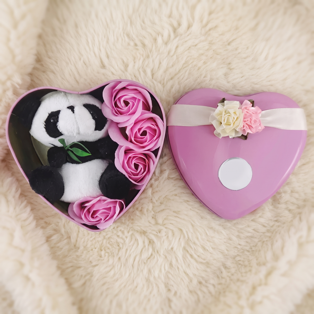 Panda Herzbox mit Stoffrosen 8 cm