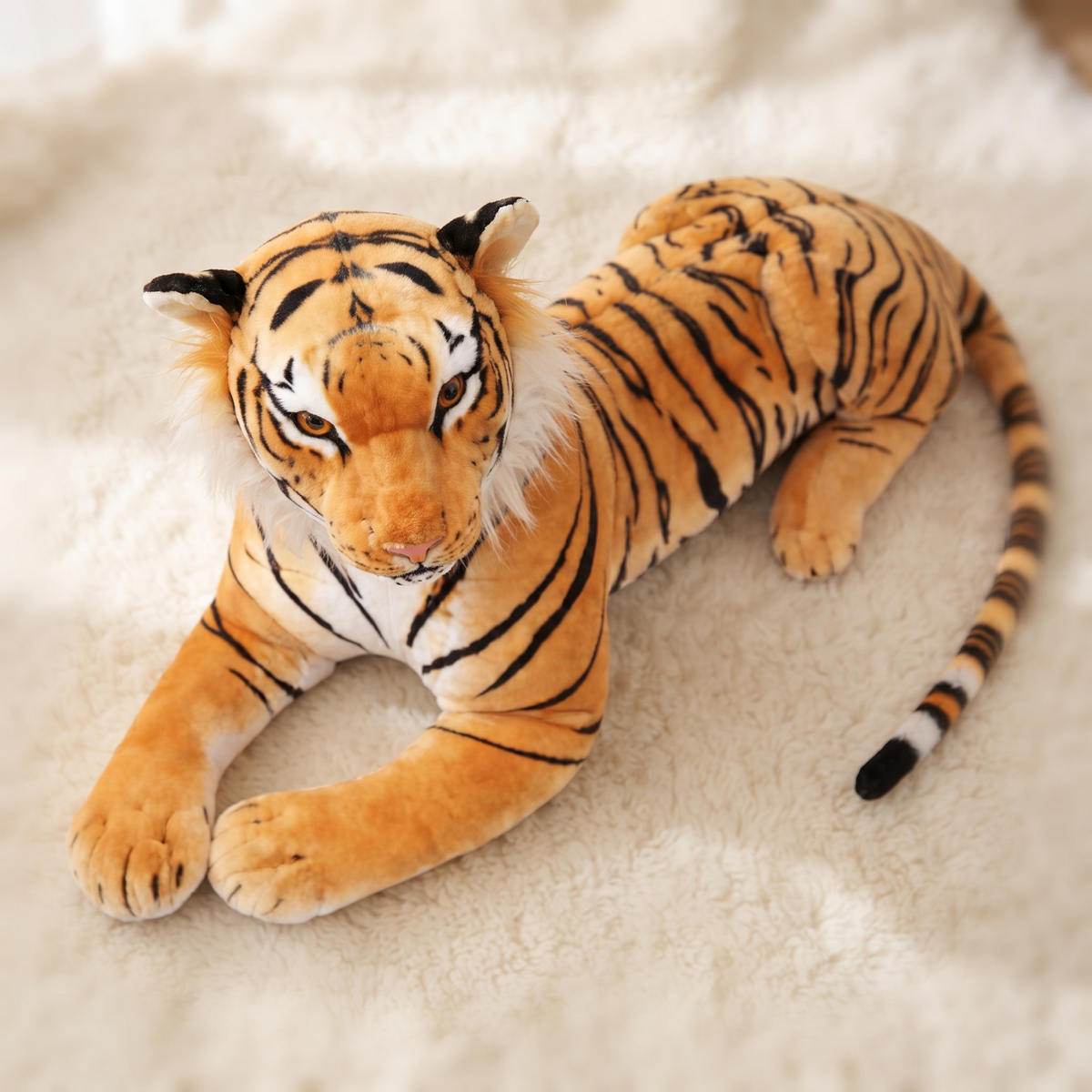 Realistischer Riesen Tiger liegend 30–75 cm