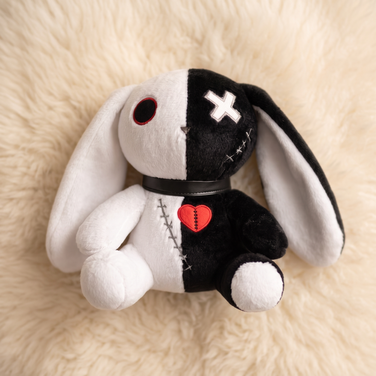Gothic Hase Schwarz-Weiß mit Herz